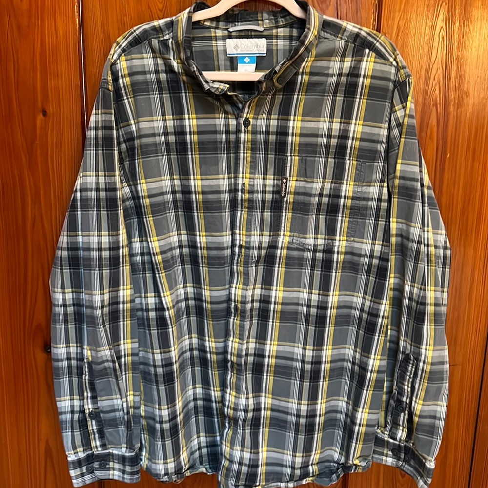 Columbia men’s plaid XL long sleeve. Green yellow